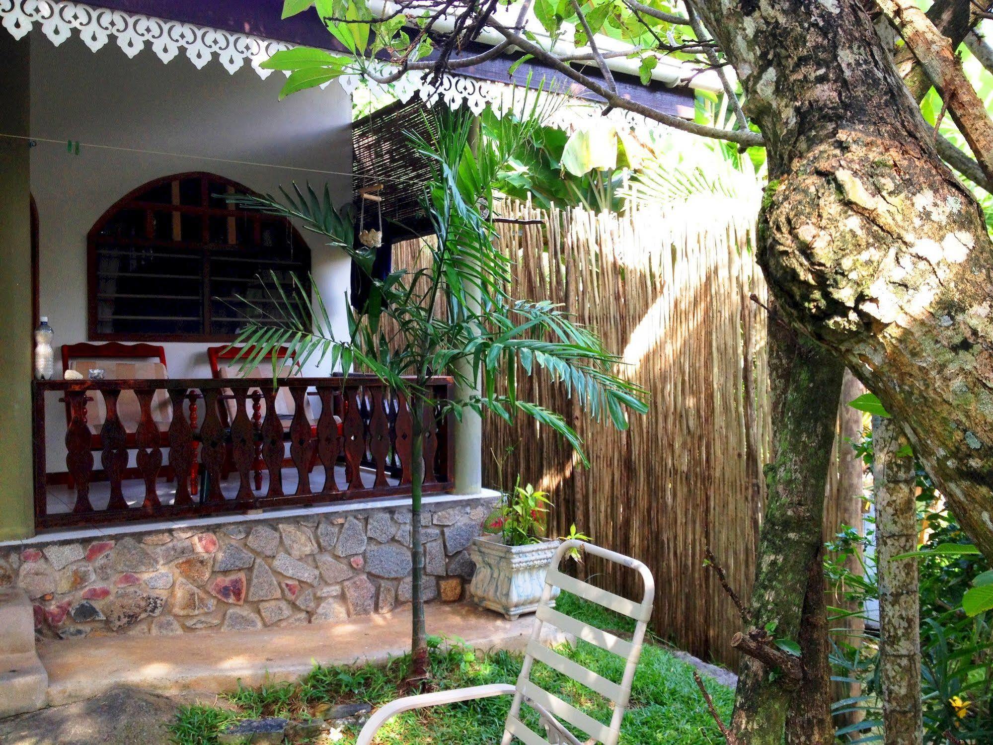 Romance Bungalows Beau Vallon  Exterior photo